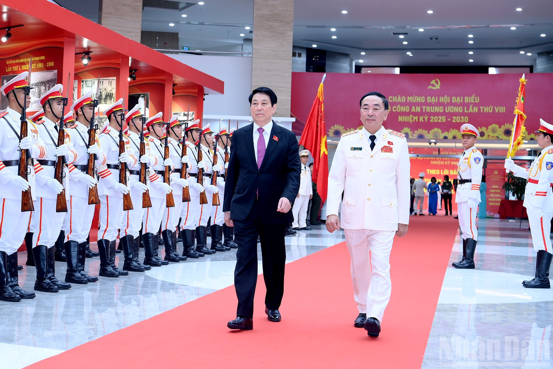 Präsident Luong Cuong nahm am Kongress teil. ndo_br_a5-bnd-1304.jpg