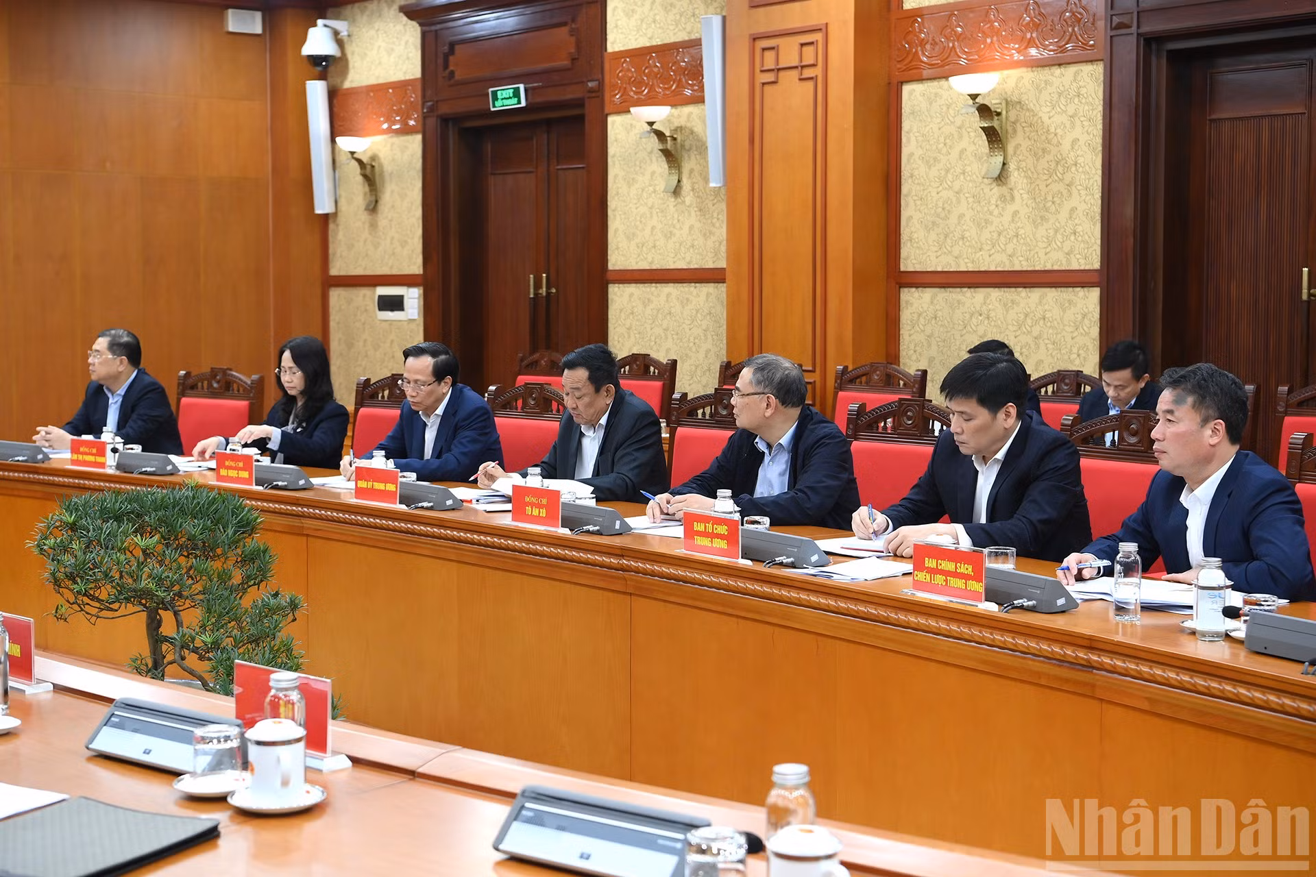 ndo_br_a4-bnd-2100.jpg