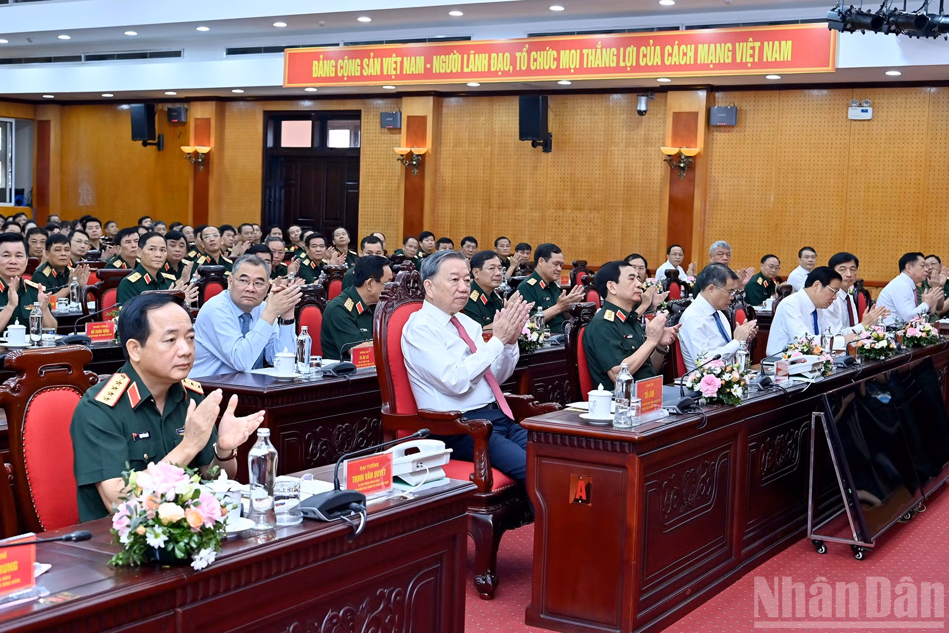ndo_br_a8-bnd-5471.jpg