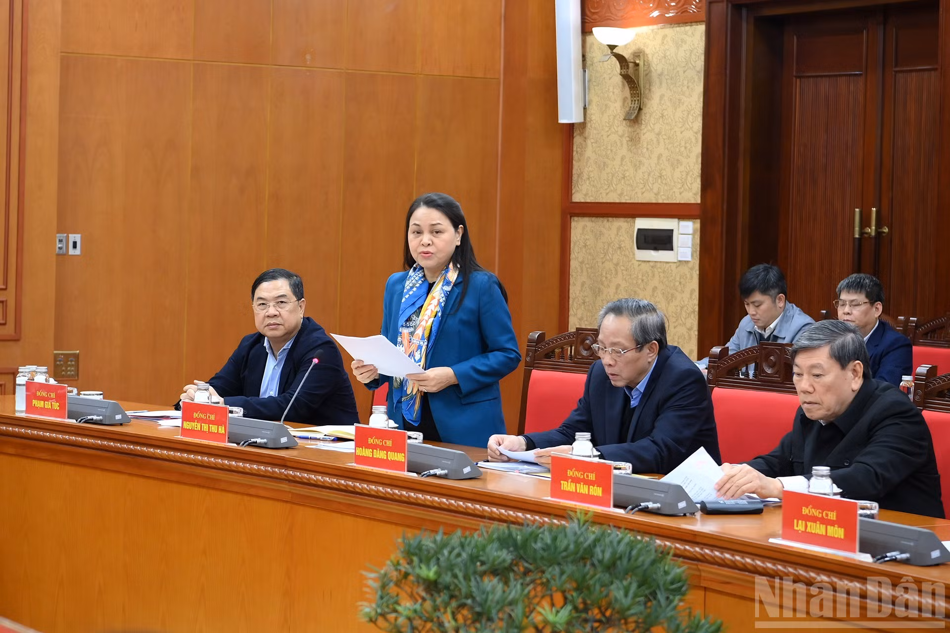 ndo_br_a4-bnd-7017.jpg