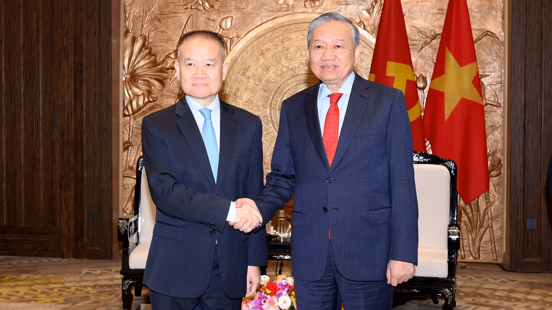 Tổng Bí thư Tô Lâm tiếp đồng chí Lưu Hải Tinh, Đặc phái viên của Tổng Bí thư, Chủ tịch Trung Quốc Tập Cận Bình. (Ảnh: ĐĂNG KHOA)