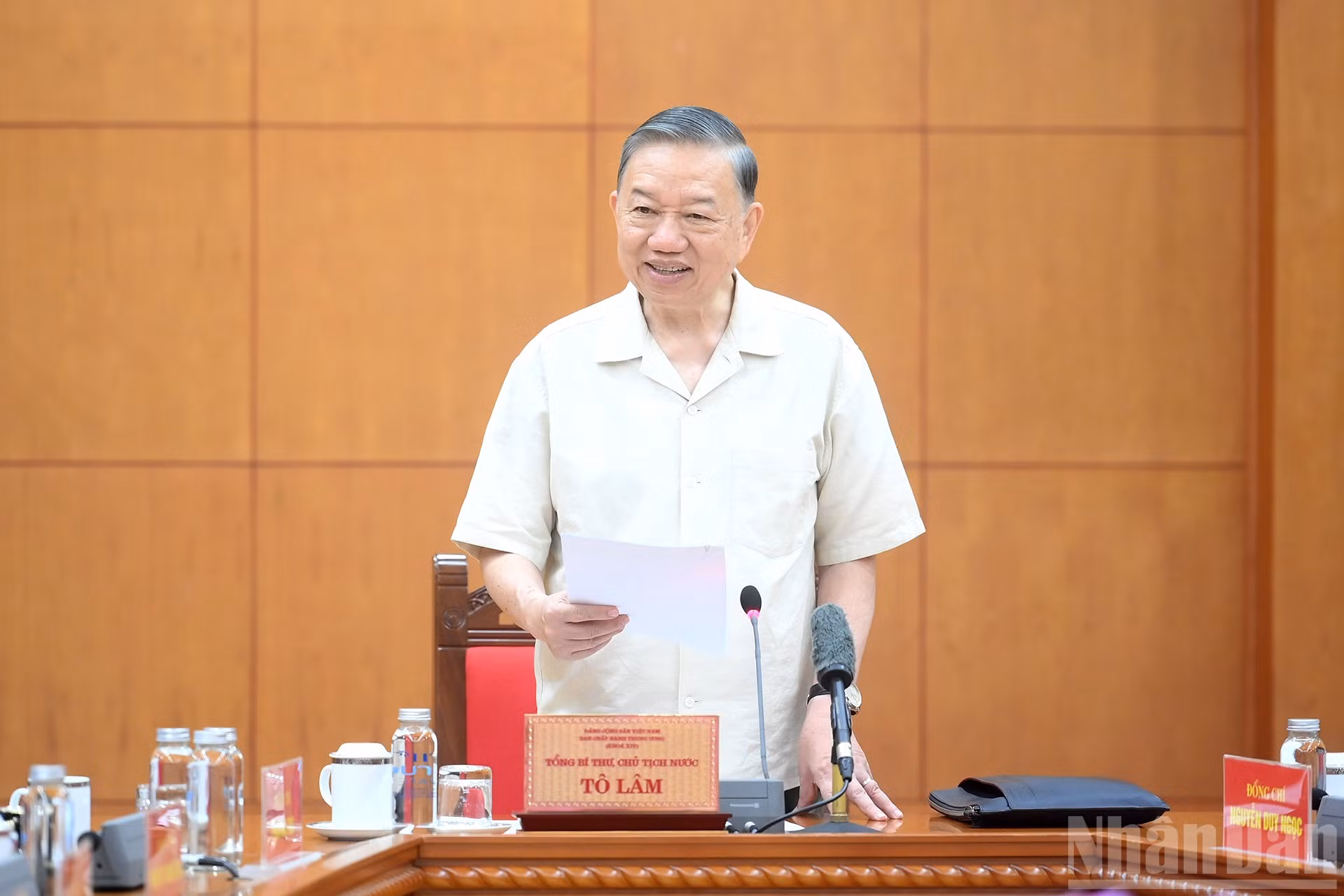 ndo_br_a4-bnd-5790.jpg