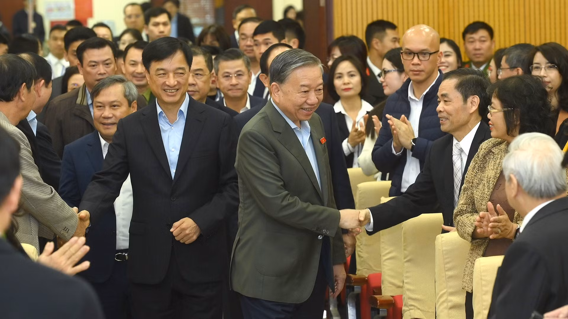 Tổng Bí thư Tô Lâm tiếp xúc cử tri thành phố Hà Nội sau Kỳ họp thứ 10, Quốc hội khóa XV. 
