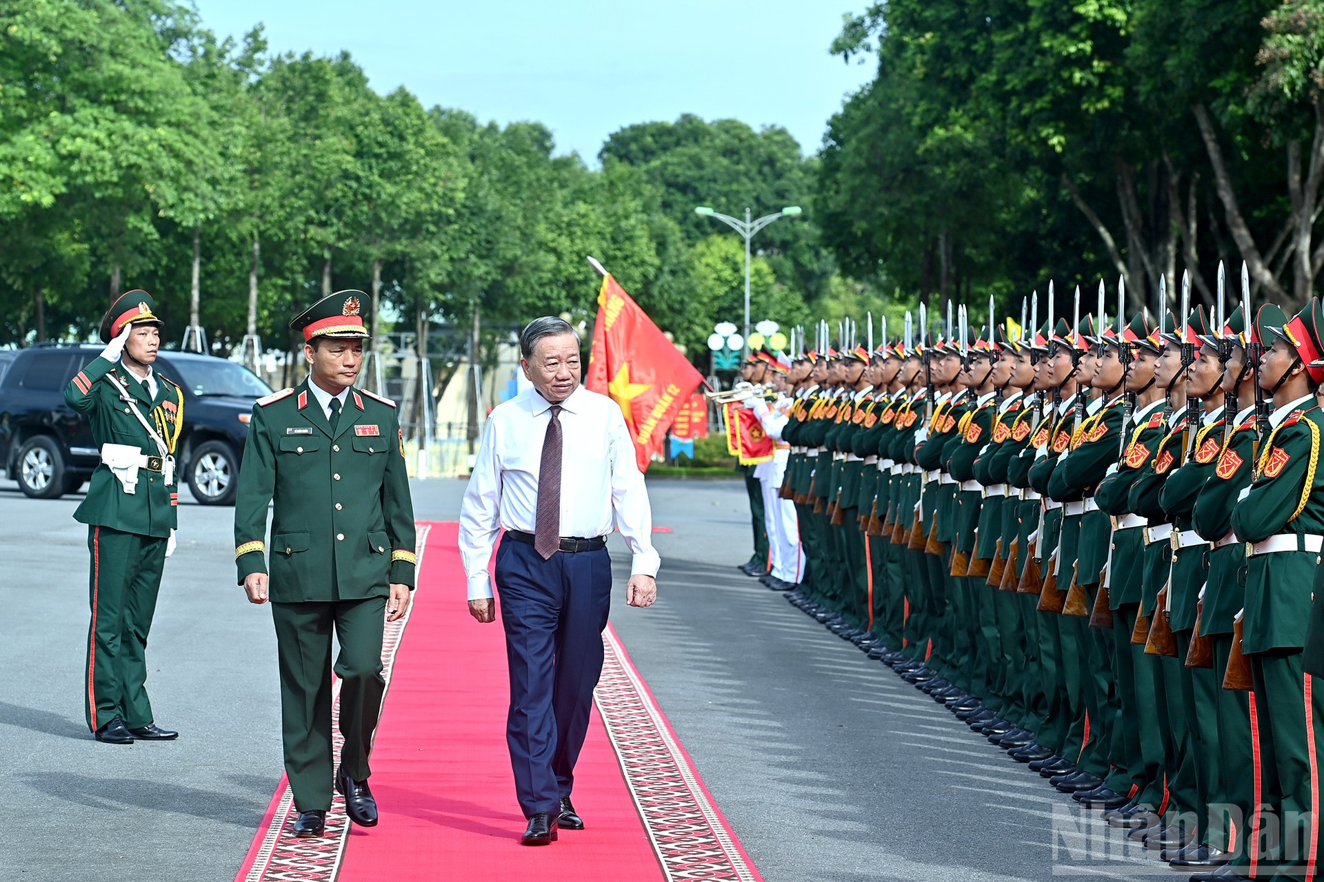 Tổng Bí thư Tô Lâm , Bí thư Quân ủy Trung ương thăm và làm việc tại Quân đoàn 12 (Bộ Quốc phòng). ndo_br_a2-bnd-7489.jpg