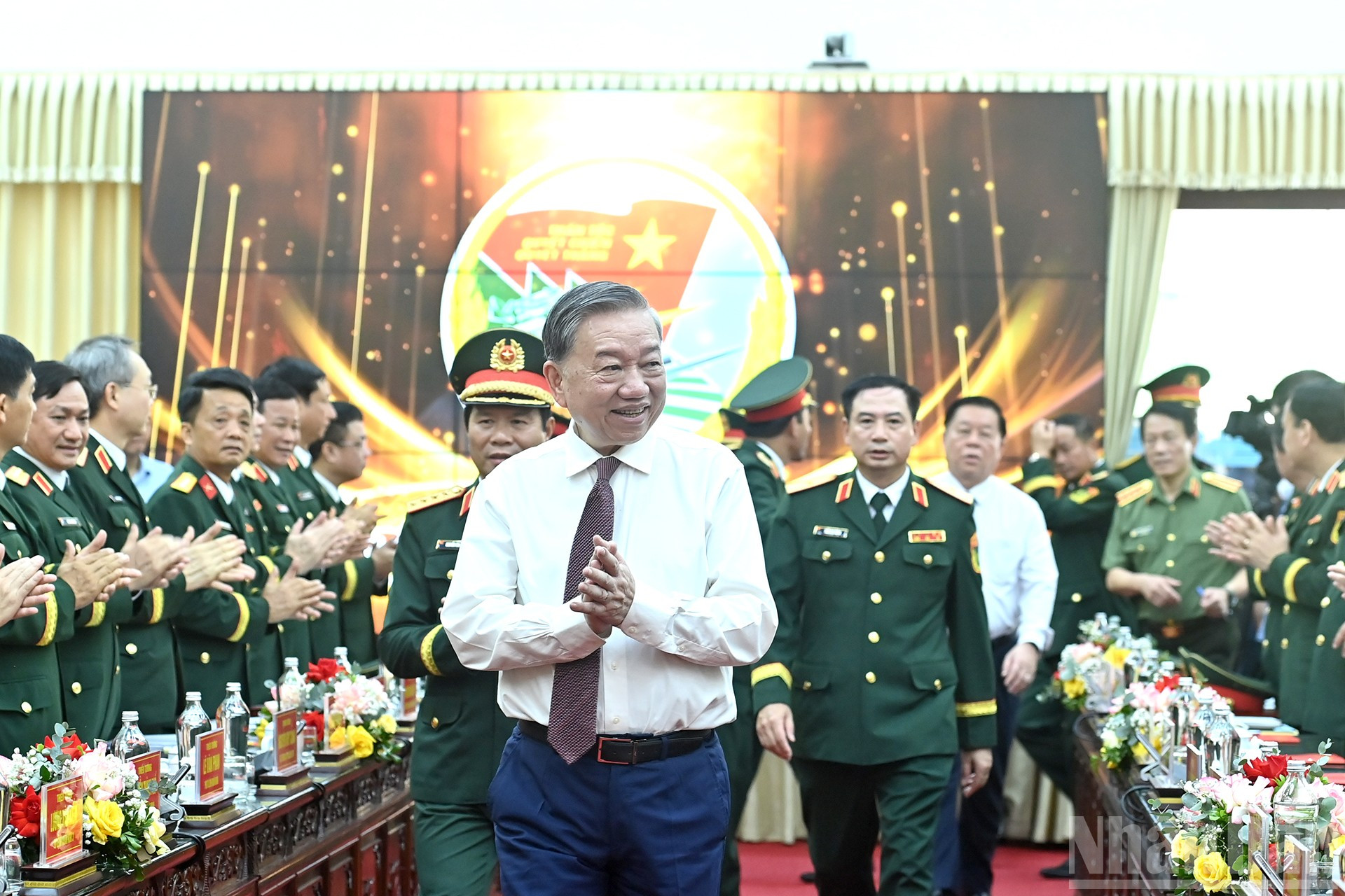 Tổng Bí thư Tô Lâm, Bí thư Quân ủy Trung ương cùng Đoàn công tác của Trung ương tới thăm và làm việc tại Quân đoàn 12 (Bộ Quốc phòng). ndo_br_a12-bnd-7834.jpg