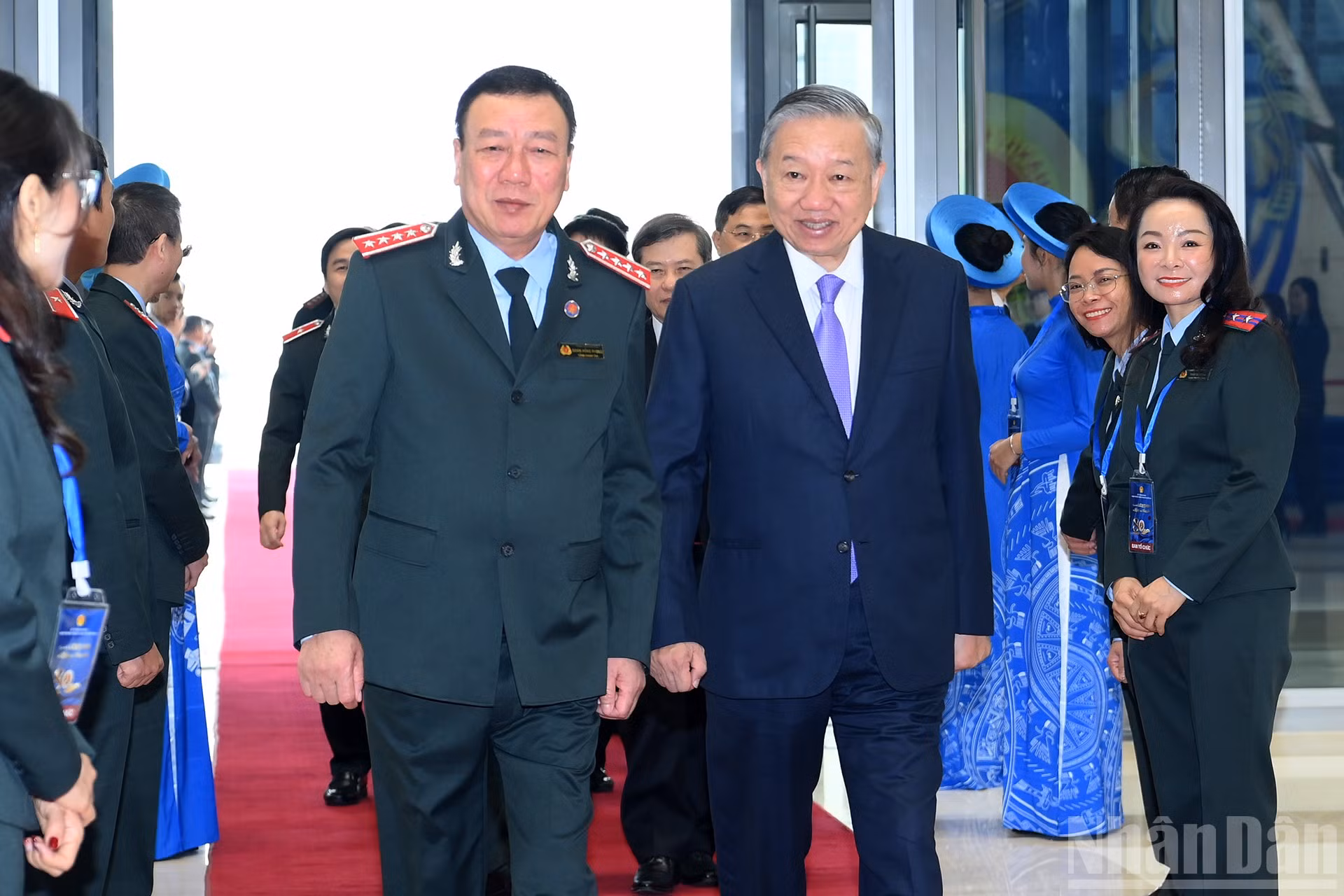 ndo_br_a4-bnd-7920.jpg