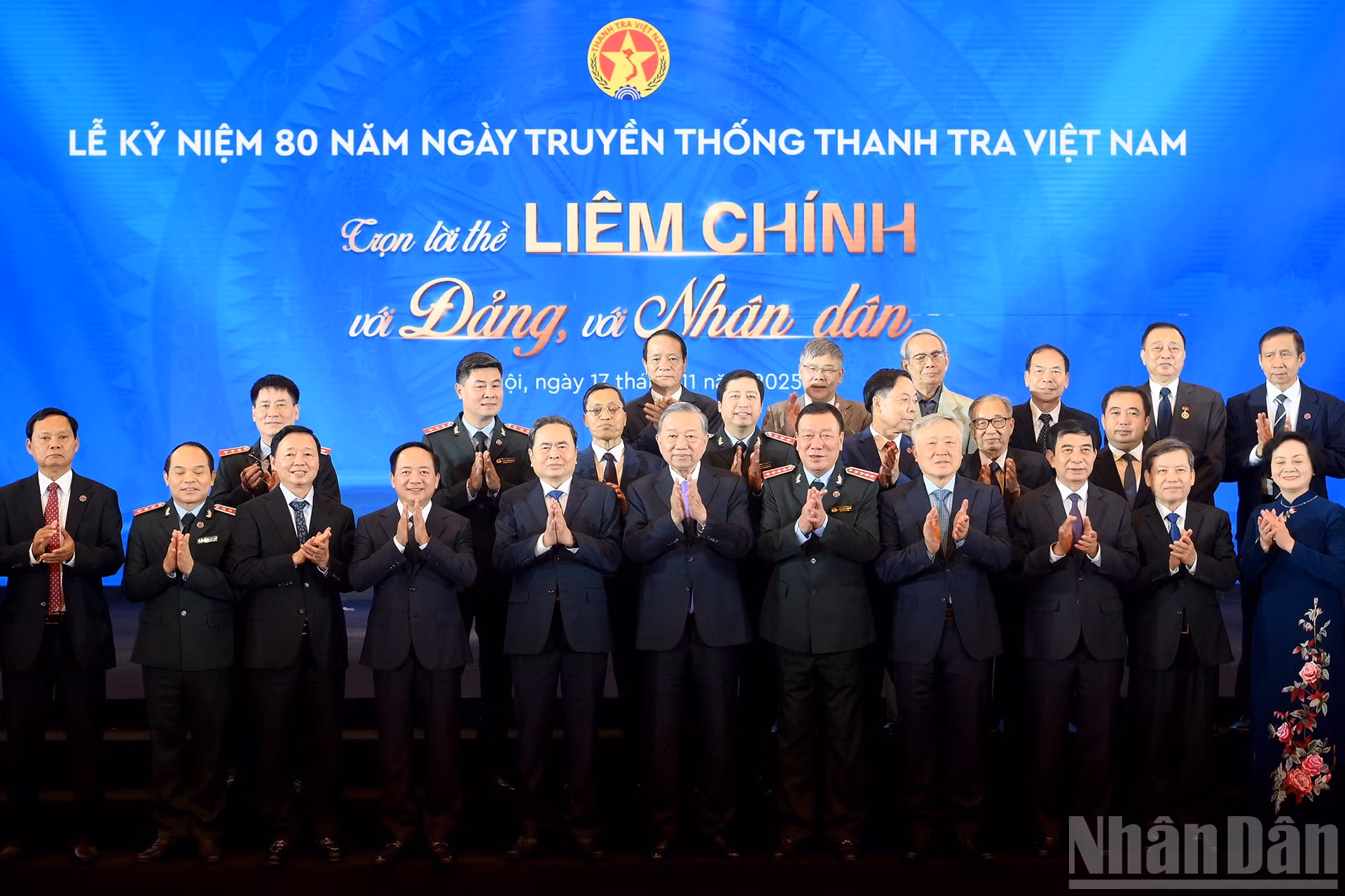 ndo_br_a12-bnd-8164.jpg