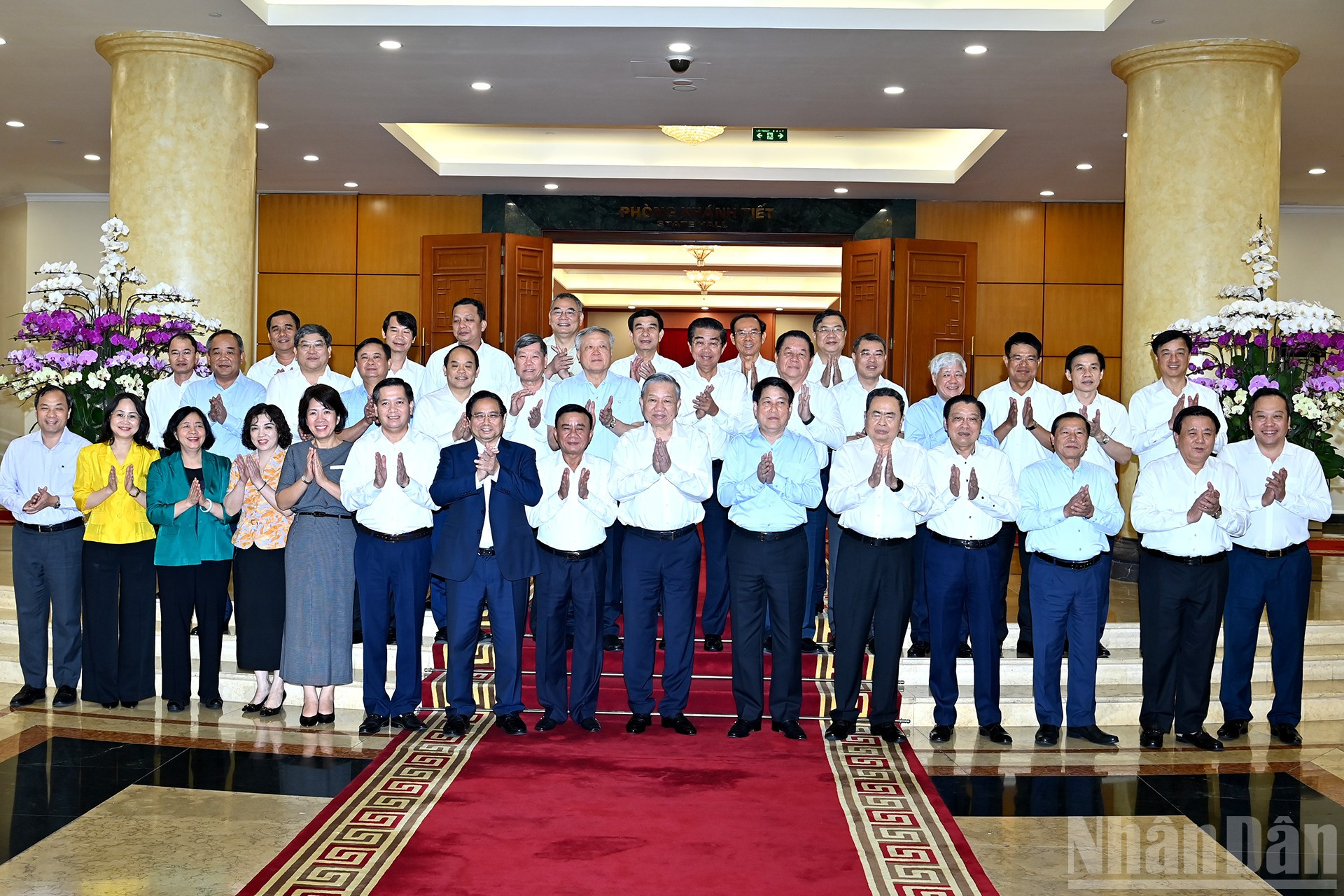 Tổng Bí thư Tô Lâm và các đồng chí lãnh đạo Đảng, Nhà nước tại cuộc làm việc với Ban Thường vụ Đảng ủy các cơ quan Đảng Trung ương. ndo_br_a7-bnd-3435.jpg
