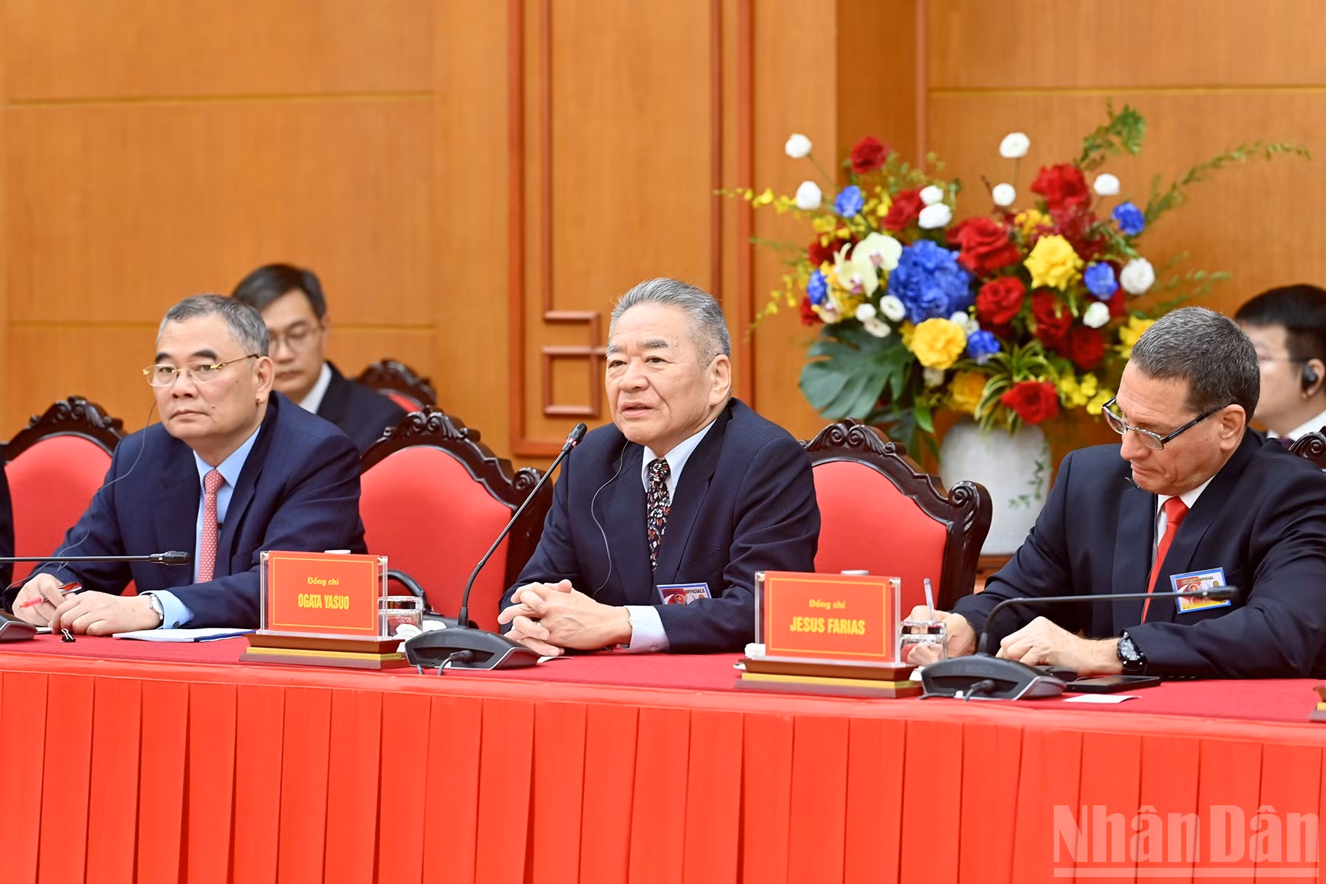 ndo_br_a4-bnd-9870.jpg
