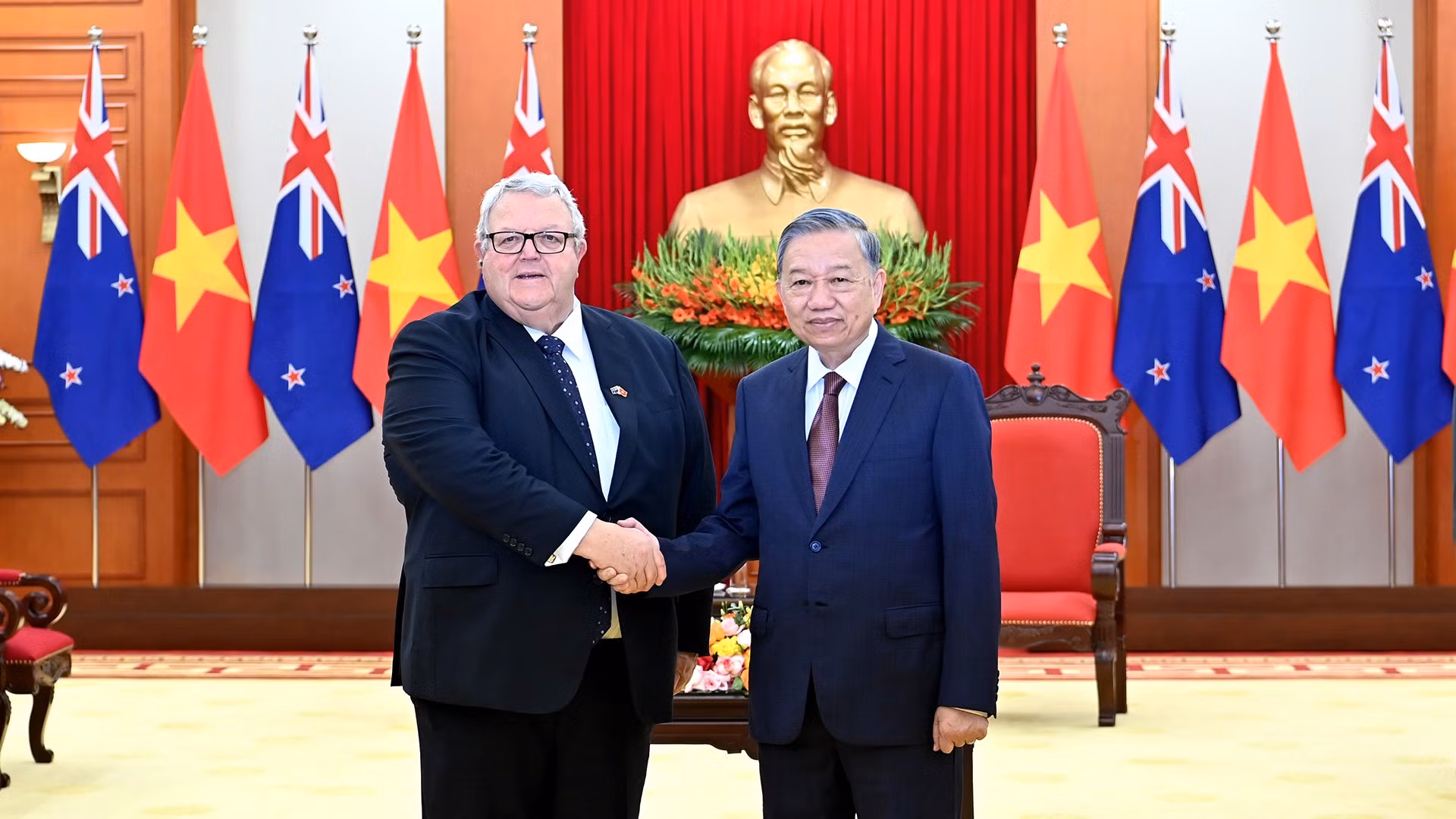 Tổng Bí thư Tô Lâm tiếp Chủ tịch Quốc hội New Zealand Gerry Brownlee.