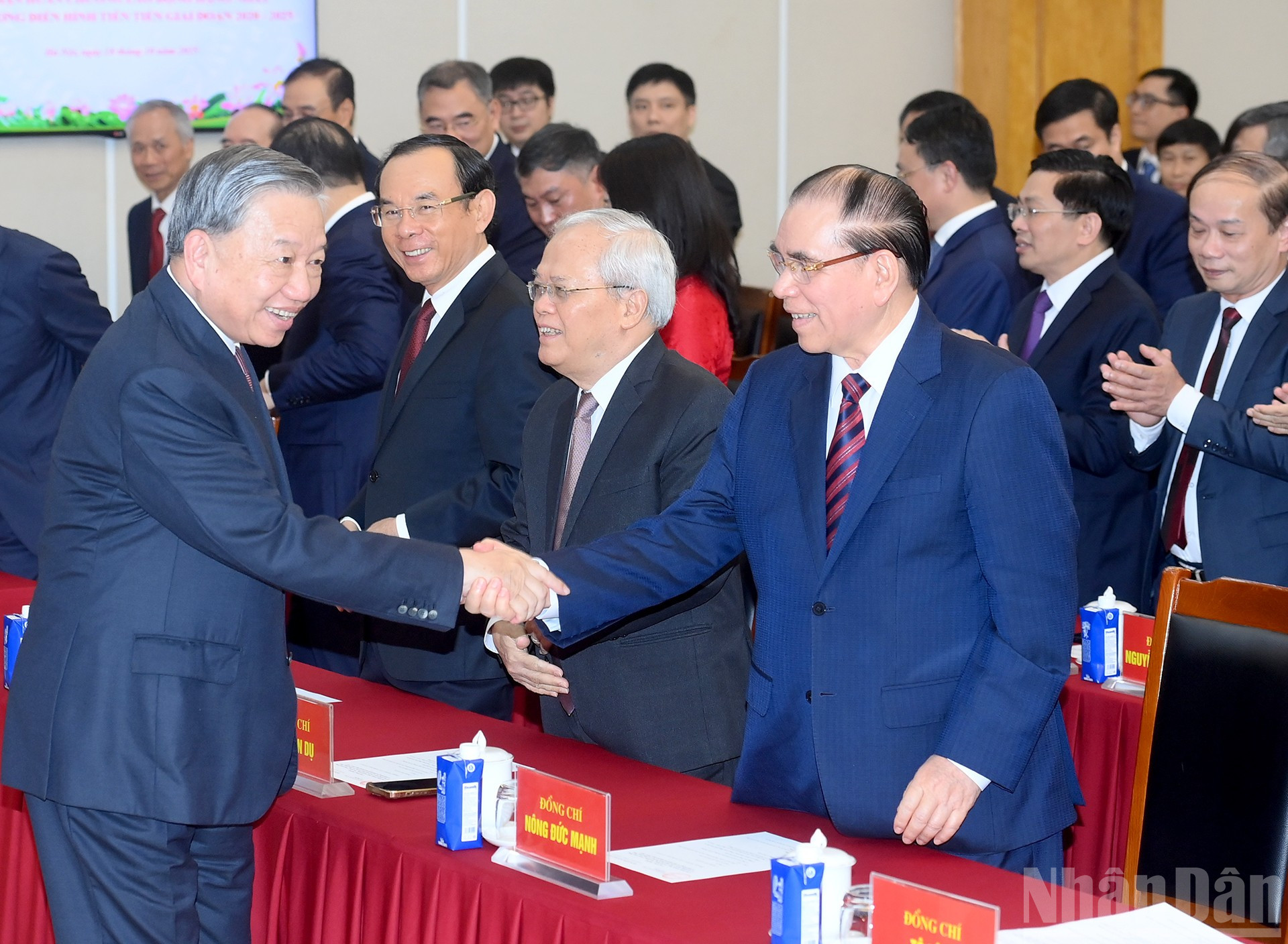 Tổng Bí thư Tô Lâm và các đồng chí chí lãnh đạo, nguyên lãnh đạo Đảng, Nhà nước và các đại biểu dự lễ kỷ niệm. ndo_br_a3-bnd-4320.jpg