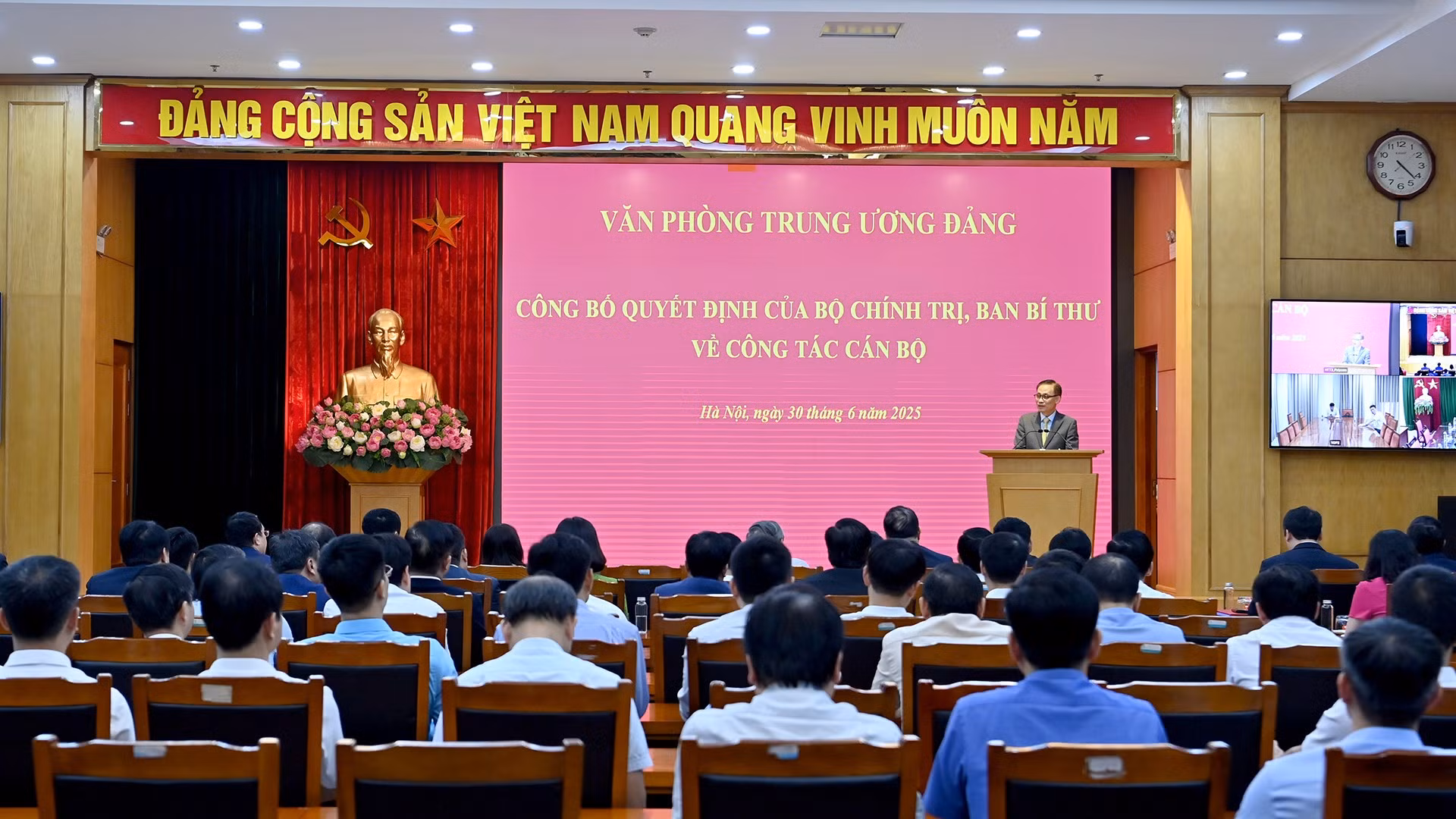 Văn phòng Trung ương Đảng công bố quyết định của Bộ Chính trị, Ban Bí thư về công tác cán bộ.
