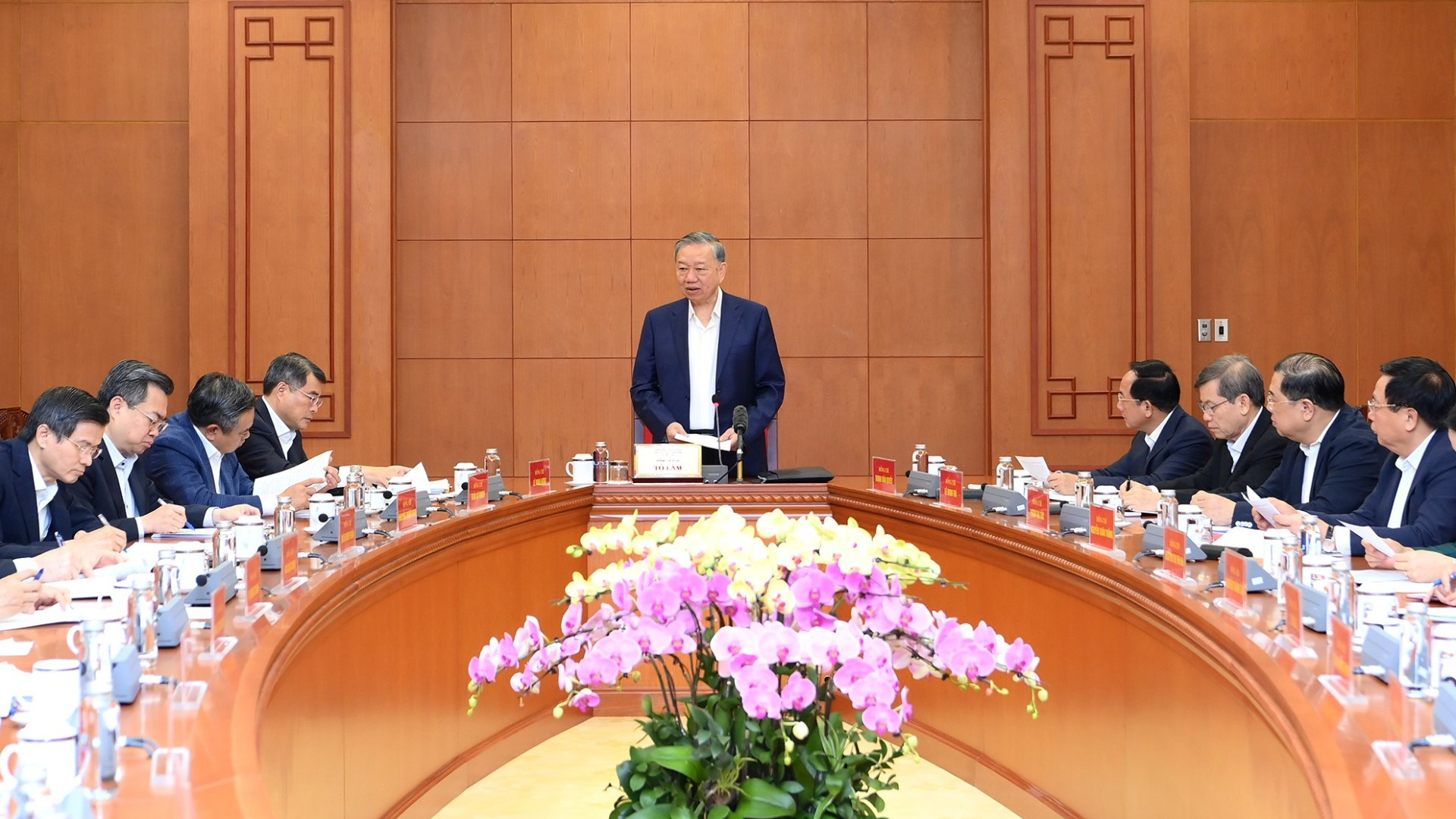 Tổng Bí thư Tô Lâm chủ trì cuộc làm việc với Ban Tổ chức Trung ương. (Ảnh: ĐĂNG KHOA)