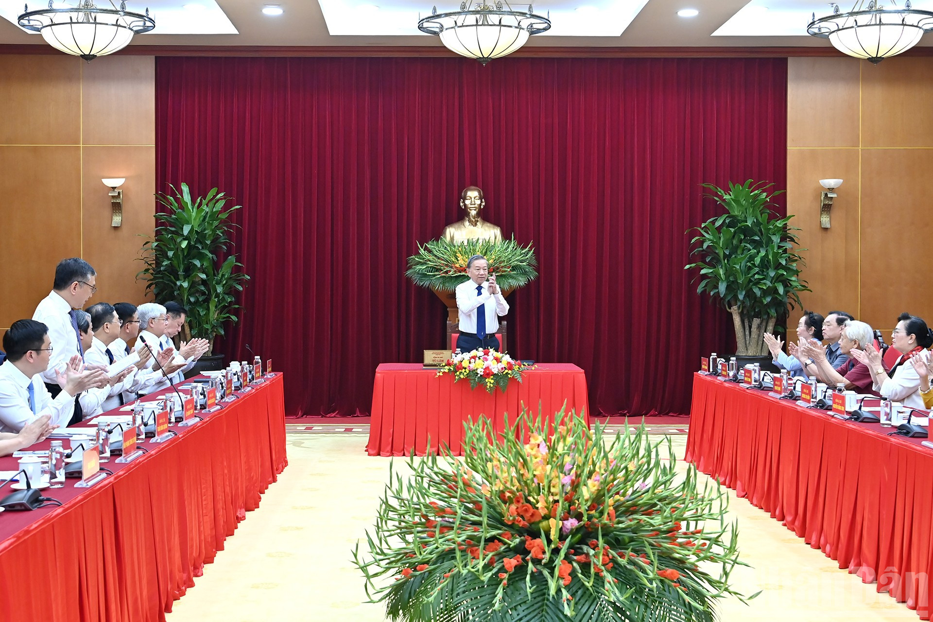 ndo_br_a1-bnd-5917.jpg