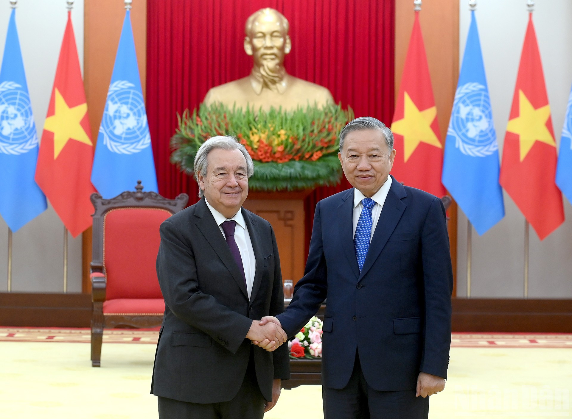 Tổng Bí thư Tô Lâm với Tổng Thư ký Liên hợp quốc Antonio Guterres. ndo_br_a8-bnd-4591.jpg