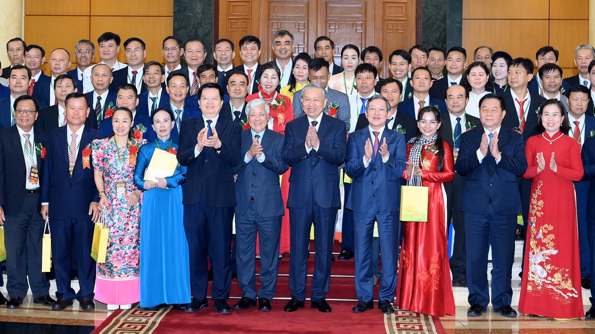 Tổng Bí thư Tô Lâm gặp mặt các đại biểu nông dân Việt Nam xuất sắc và nhà khoa học của nhà nông năm 2025.