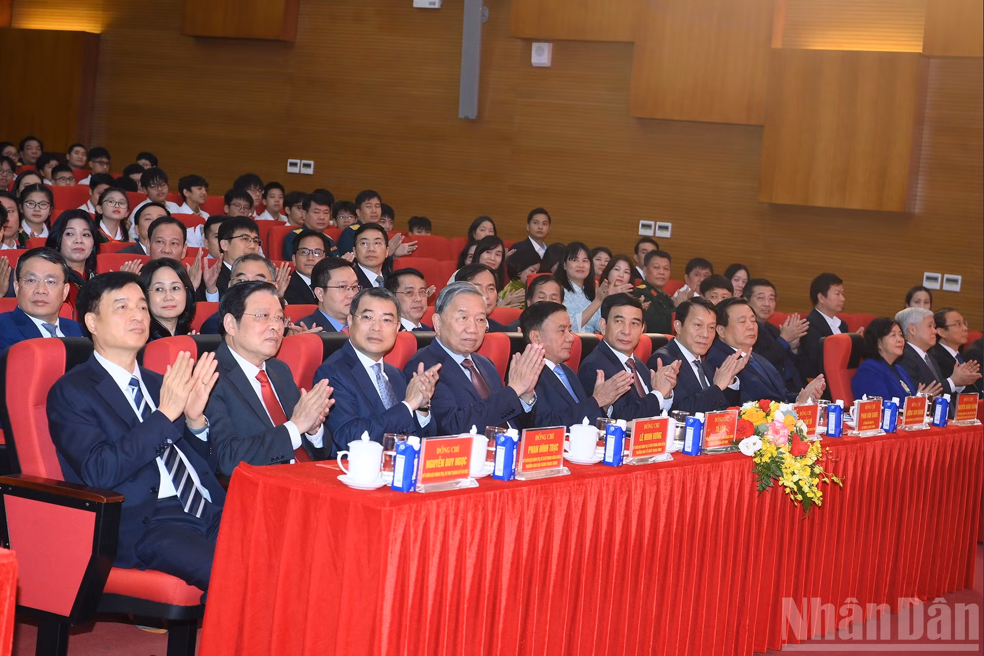 ndo_br_a3-bnd-5226.jpg