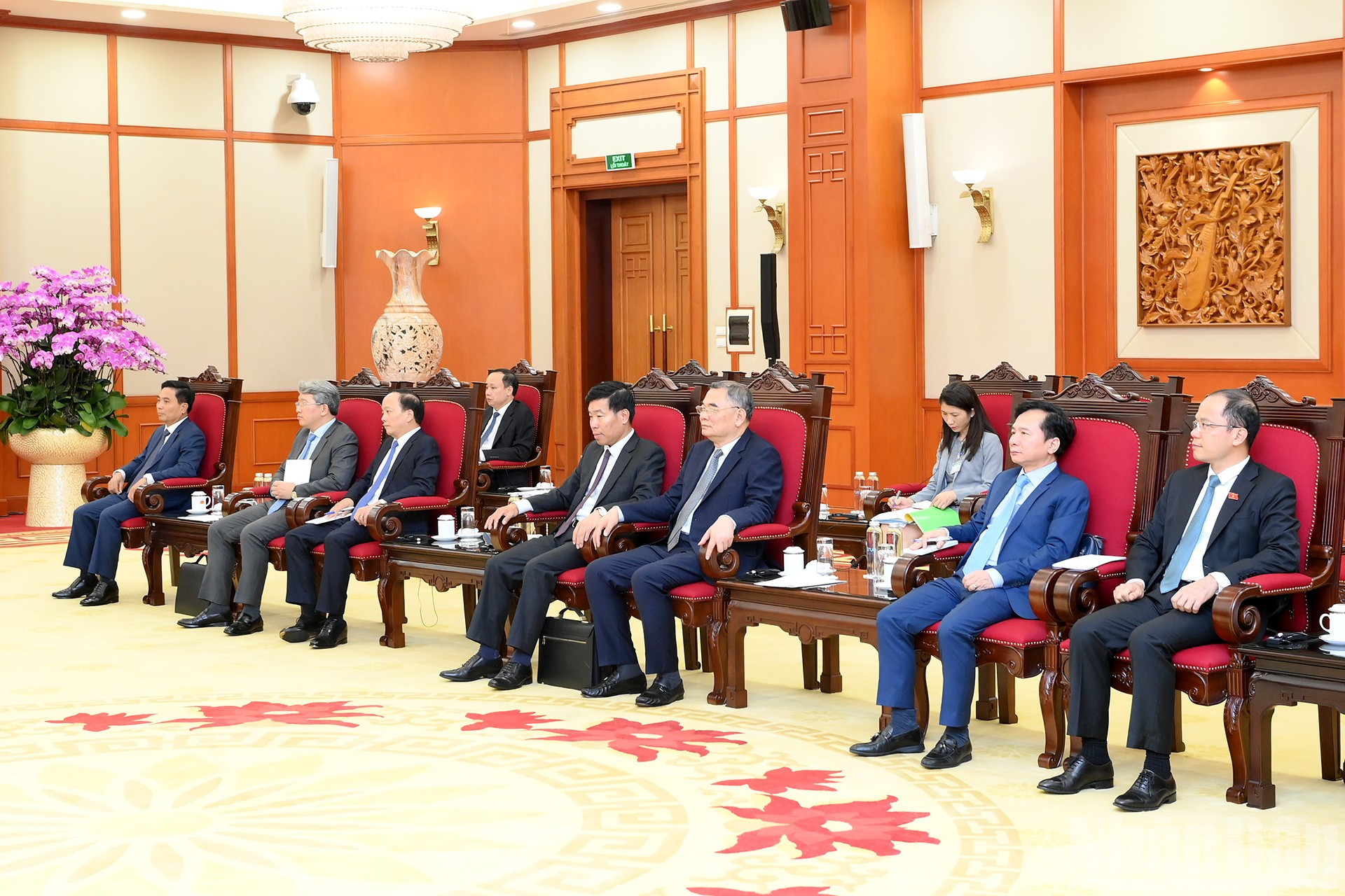 C&aacute;c đại biểu Việt Nam dự cuộc tiếp.