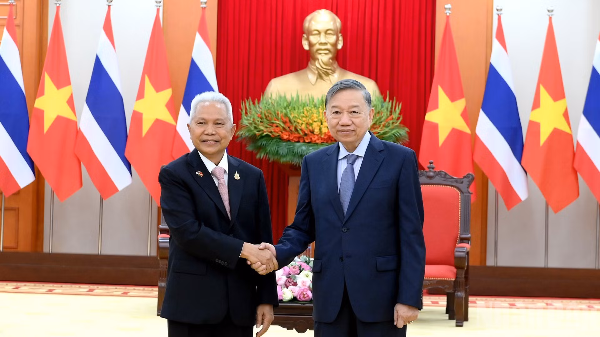 Tổng Bí thư, Chủ tịch nước Tô Lâm tiếp Chủ tịch Quốc hội kiêm Chủ tịch Hạ viện Vương quốc Thái Lan Sophon Zaram. (Ảnh: ĐĂNG KHOA)