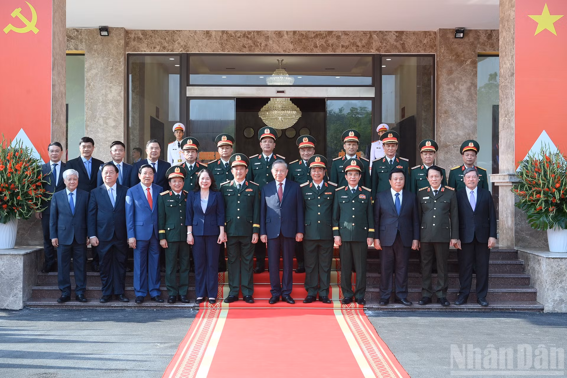 ndo_br_a1-bnd-3738.jpg