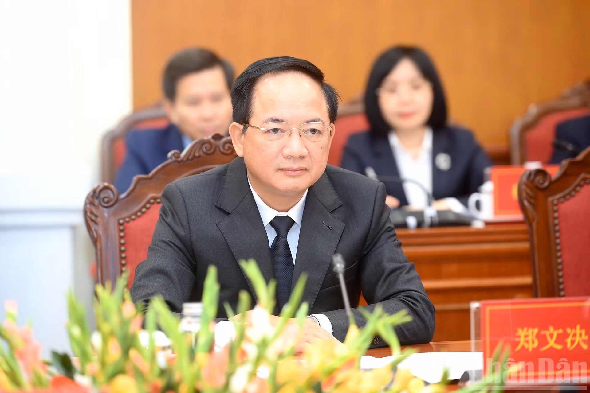 ndo_br_a4-bnd-7350.jpg