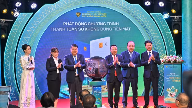 Các đại biểu tham dự sự kiện "Tuần lễ nông sản Việt 2025".