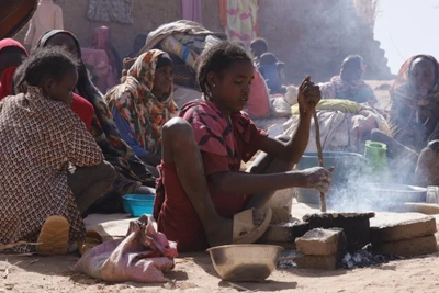 Người dân tị nạn tại North Darfur, Sudan. (Ảnh: THX/TTXVN)