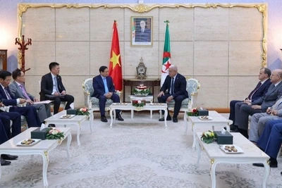 Trong khuôn khổ chuyến thăm chính thức Algeria, Thủ tướng Chính phủ Phạm Minh Chính đã có cuộc hội kiến với Chủ tịch Quốc hội Nhân dân Algeria (Hạ viện) Ibrahim Boughali. (Ảnh: Nhật Bắc/VGP)