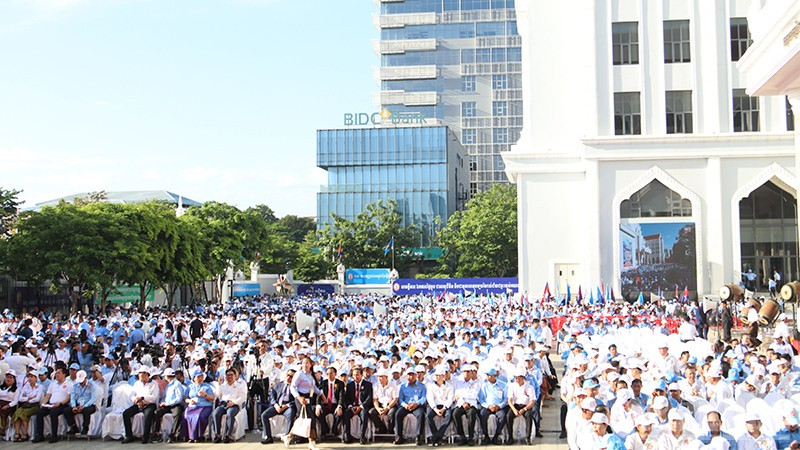 Lễ kỷ niệm 74 năm Ngày thành lập Đảng Nhân dân Campuchia diễn ra tại Cung 7/1 ở Thủ đô Phnom Penh.