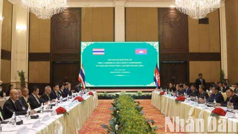 Toàn cảnh cuộc họp. (Ảnh: ĐINH TRƯỜNG)