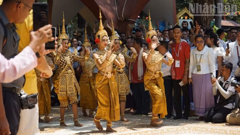 Nokor Sankranta diễn ra trong 6 ngày tại nhiều địa điểm ở Thủ đô Phnom Penh. (Ảnh: ĐINH TRƯỜNG)