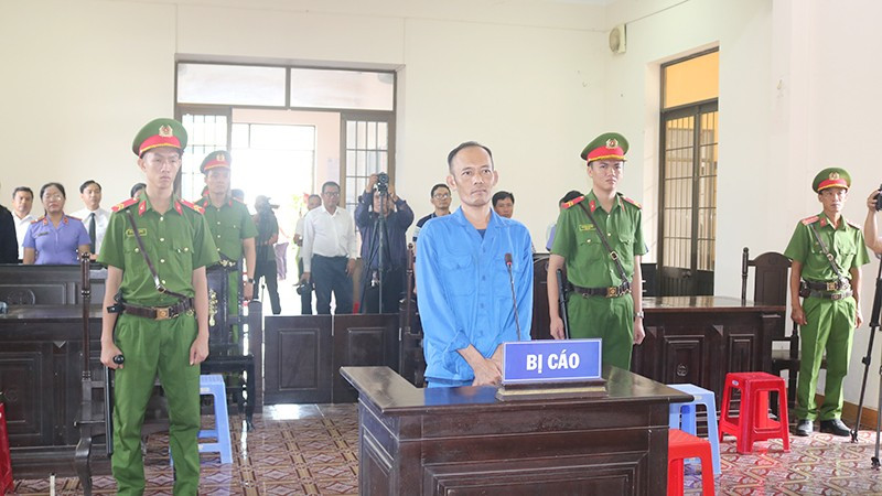 Đối tượng Kim Som Rinh bị Tòa án nhân dân khu vực 12, tỉnh Vĩnh Long phạt 3 năm, 6 tháng tù.