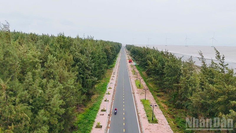 Hạ tầng giao thông phục vụ phát triển du lịch biển tại phường Trường Long Hòa, tỉnh Vĩnh Long.