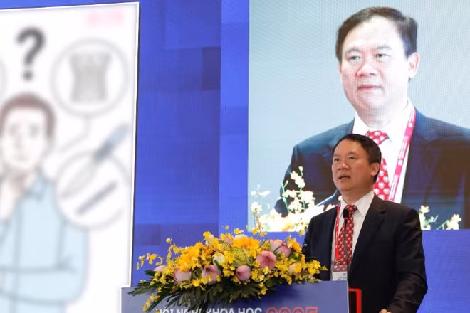 Giáo sư, tiến sĩ, bác sĩ Phạm Mạnh Hùng, Phó Chủ tịch Hội Tim mạch học Việt Nam 
