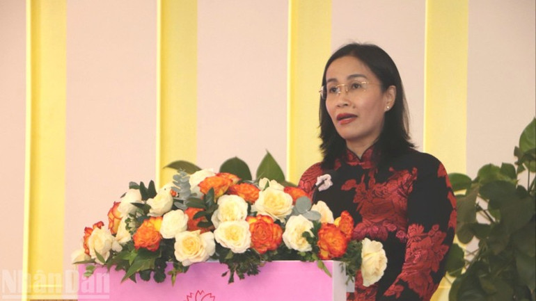 Phó Chủ tịch Ủy ban nhân dân thành phố Đà Nẵng Nguyễn Thị Anh Thi phát biểu tại hội nghị. a0cf5247c8107e4e2701-548-1630.jpg