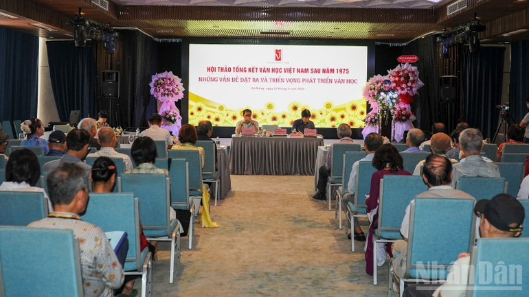 Quang cảnh tọa đàm. ndo_br_z7052106602925-38a5da146eeb7b1bbcba81b72995358f-4161.jpg