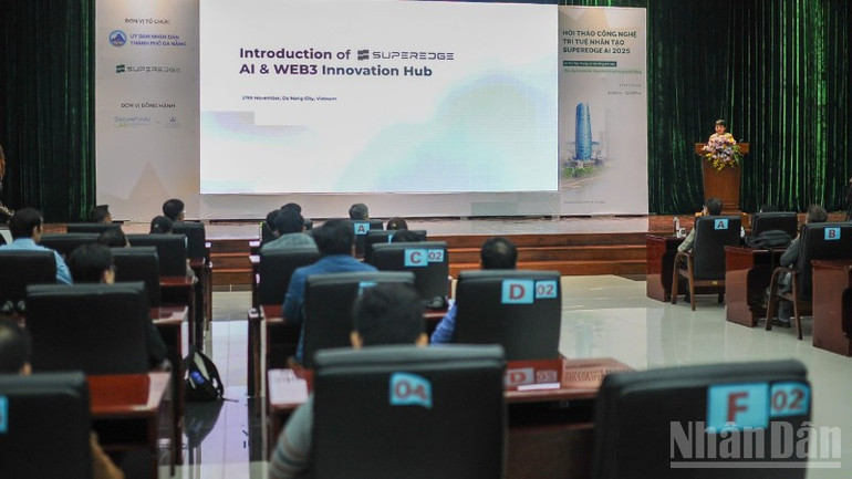 Эксперты представляют доклады. ndo_br_z7267323977381-1b759f1f750e5a3730a174397b1b9374-6481.jpg