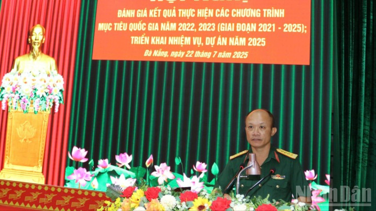 Các đại biểu phát biểu ý kiến tại hội nghị. ndo_br_z6830519433562-a2459cba068a0656249f75c22d3afe50-8774-5883.jpg