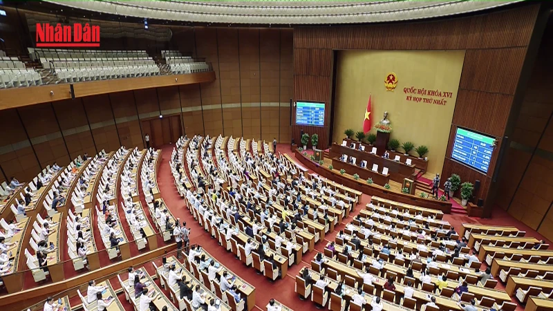 Quốc Hội thông qua Nghị quyết giảm thuế xăng dầu về 0%