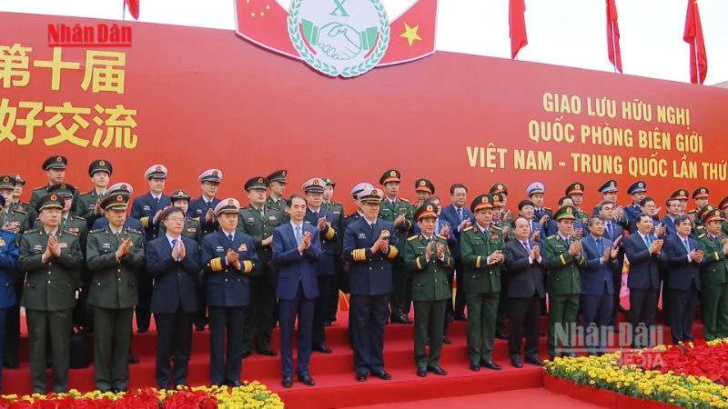 Lễ hội Biên cương chính thức khai mạc với nhiều hoạt động văn hóa đặc sắc