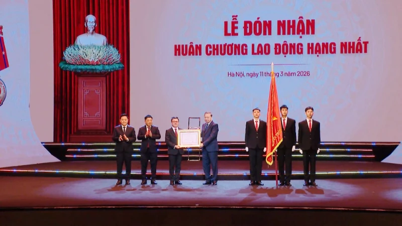 Báo Nhân Dân đón nhận Huân chương Lao động hạng Nhất sau 75 năm phát triển