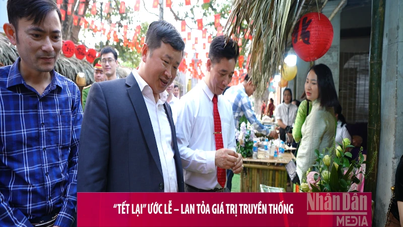 Trình diễn nghề giã giò truyền thống: Tinh hoa ẩm thực làng Ước Lễ thu hút du khách