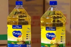 Dầu ăn thực vật để làm thức ăn chăn nuôi. (Ảnh: VTV)