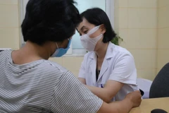 Tại phòng khám Vú của Bệnh viện K, nhiều người bệnh vui mừng, phấn khởi khi nhận được thông tin sẽ được cấp phát thuốc 3 tháng một lần thay vì 1 tháng một lần như trước đây.