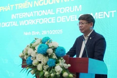 Ông Hoàng Hữu Hạnh, Phó Cục trưởng Cục chuyển đổi số quốc gia (Bộ Khoa học và Công nghệ) phát biểu tại sự kiện. (Ảnh: TL)