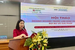 Bà Lê Thu Hằng, Phó Trưởng phòng Tư vấn doanh nghiệp (Trung tâm Xúc tiến đầu tư và Hỗ trợ doanh nghiệp Hà Nội) phát biểu tại Hội thảo. (Ảnh: BÍCH LIÊN)
