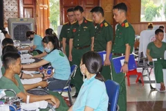 Lãnh đạo, Chỉ huy Trường Trung cấp Kỹ thuật Công binh, Binh chủng Công binh phối hợp Bệnh viện Trung ương Quân đội 108 tổ chức Ngày hội “Hiến máu cứu chữa đồng đội” năm 2025. 