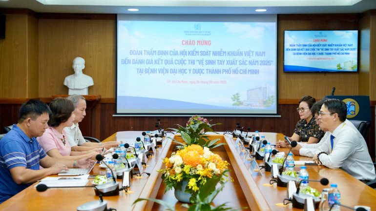 Hội Kiểm soát Nhiễm khuẩn Việt Nam thẩm tra tại Bệnh viện Đại học Y dược Thành phố Hồ Chí Minh. img-2953-4097.jpg