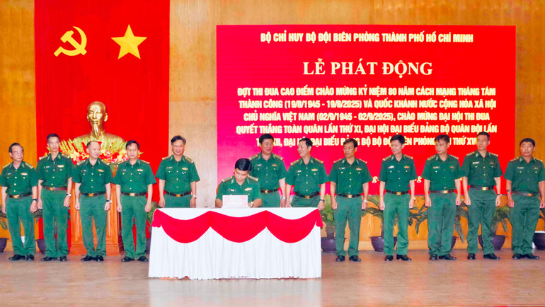 Bộ Chỉ huy Bộ đội Biên phòng Thành phố Hồ Chí Minh phát động thi đua. img-1005.jpg
