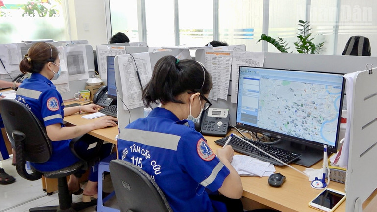 Bộ phận trực tổng đài thuộc Trung tâm cấp cứu 115 Thành phố Hồ Chí Minh. ndo_tr_anh-chup-man-hinh-2025-07-11-luc-143423.jpg